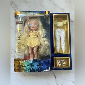 2022 Rainbow High Series 4 Delilah Fields Doll